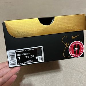 Women Nike gym shoes